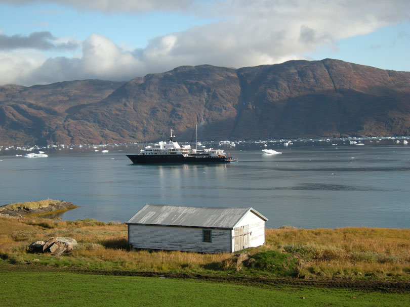 Ipiutaq guest farm, Tunulliarfik fjord, waterway route of South Greenland