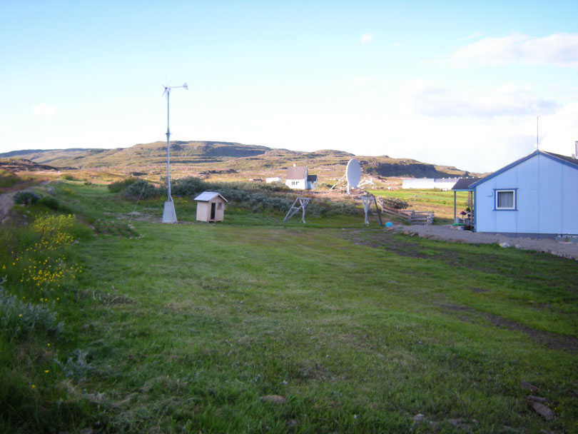 Ipiutaq guest farm, garden outside the dewlling house