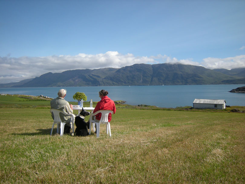 Ipiutaq guest farm, an isolated place open to the world