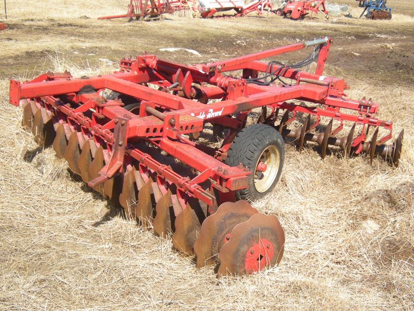 Ipiutaq guest farm, disc harrow