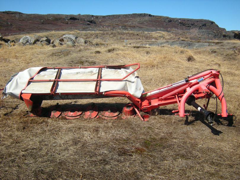 Ipiutaq guest farm, hay cutter