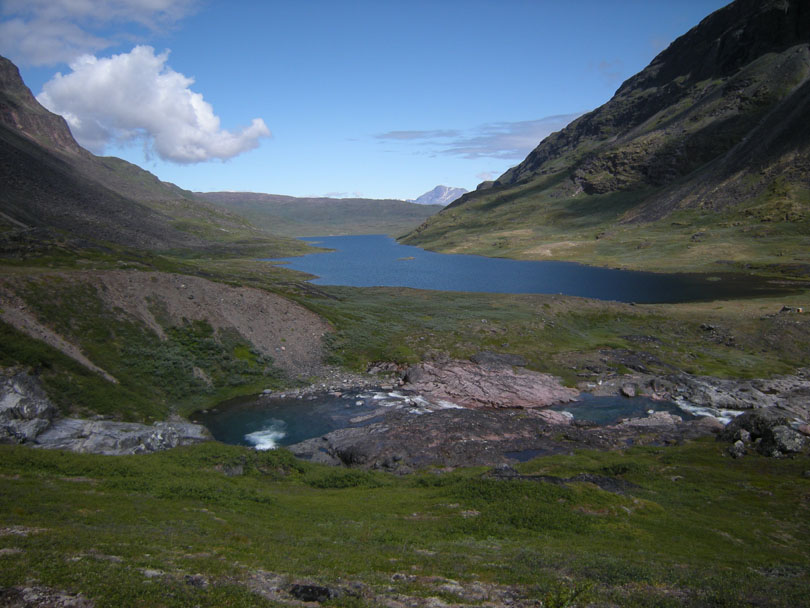 Ipiutaq guest farm, lake in Ilua valley