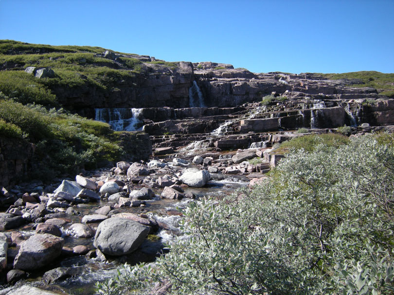 Ipiutaq guest farm, waterfall on Ilua river